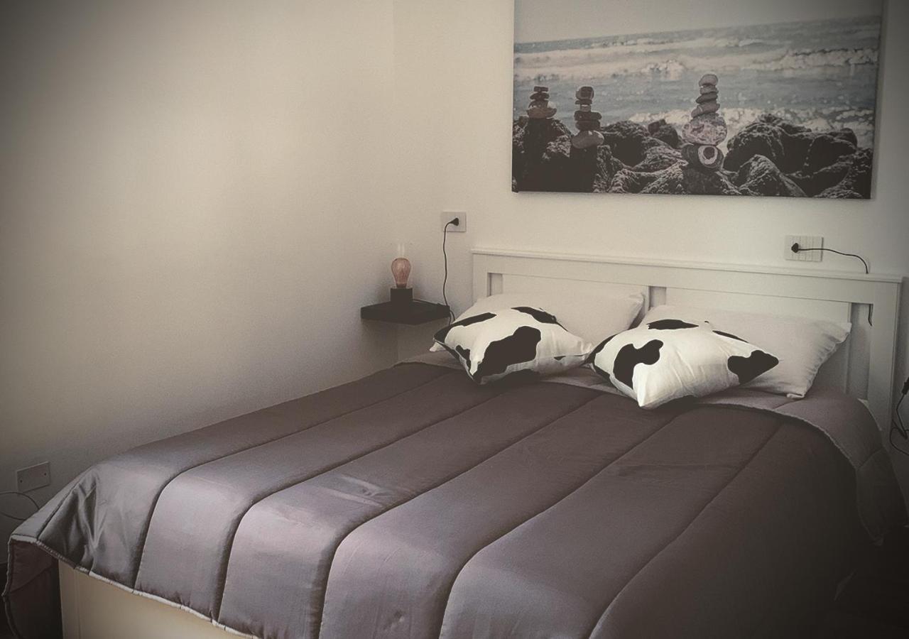 Satyria Apartments Taranto Bagian luar foto
